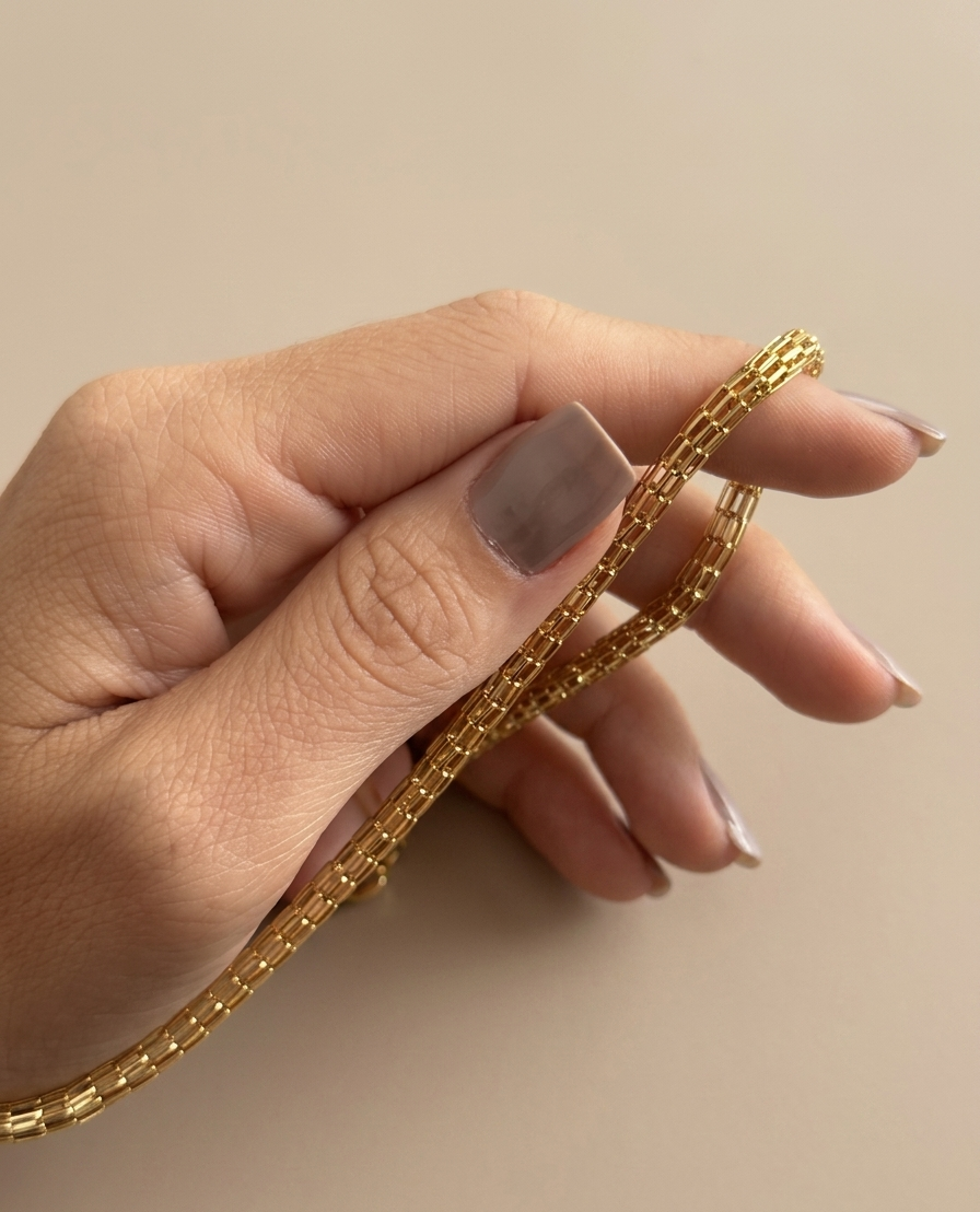Choker Malha Tubular Banhada a Ouro