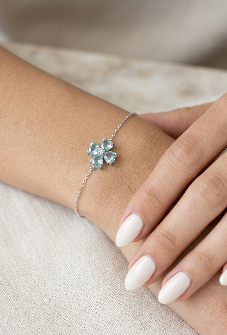 Pulseira Trevo com Zircônias Azuis em Prata 925