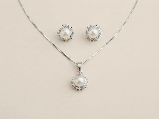 Conjunto Pérola com Halo de Zircônias em Prata 925