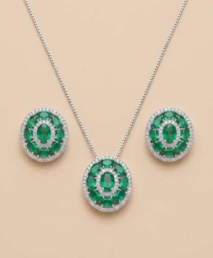 Conjunto Oval Cravejado Cor Esmeralda em Prata 925