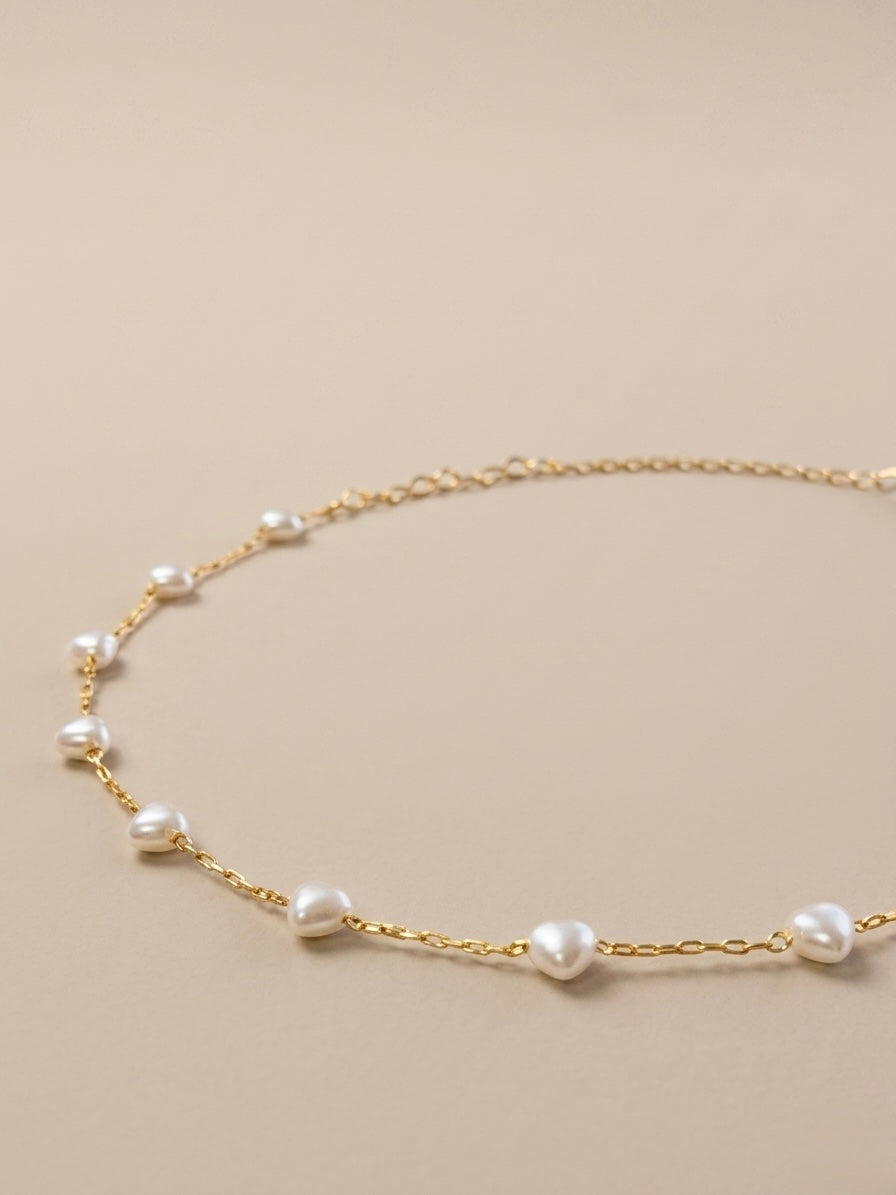 Choker Coração Pérolas Banhada a Ouro