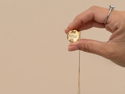 Colar Medalhão Me Rege Banhado a Ouro 18k