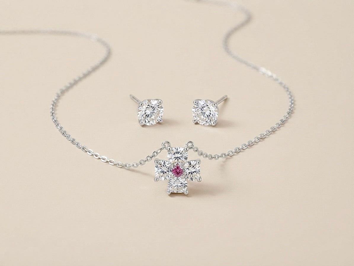 Conjunto Colar Flor e Brincos Ponto de Luz