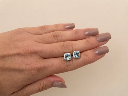 Conjunto Quadrado com Zircônia Azul Claro em Prata 925