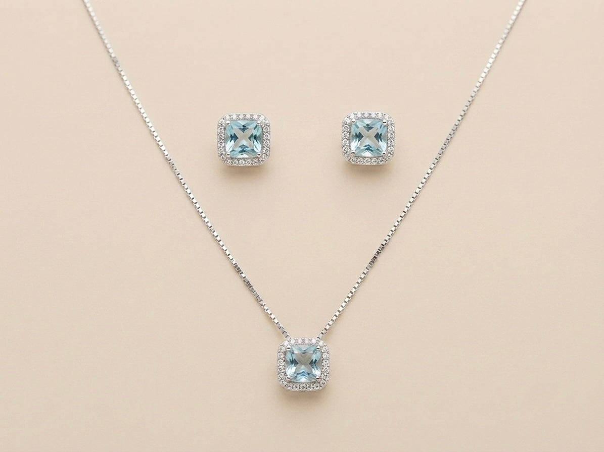 Conjunto Quadrado com Zircônia Azul Claro em Prata 925