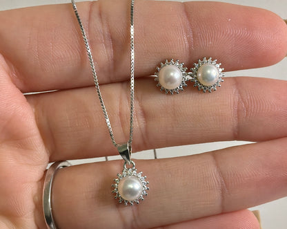 Conjunto Pérola com Halo de Zircônias em Prata 925