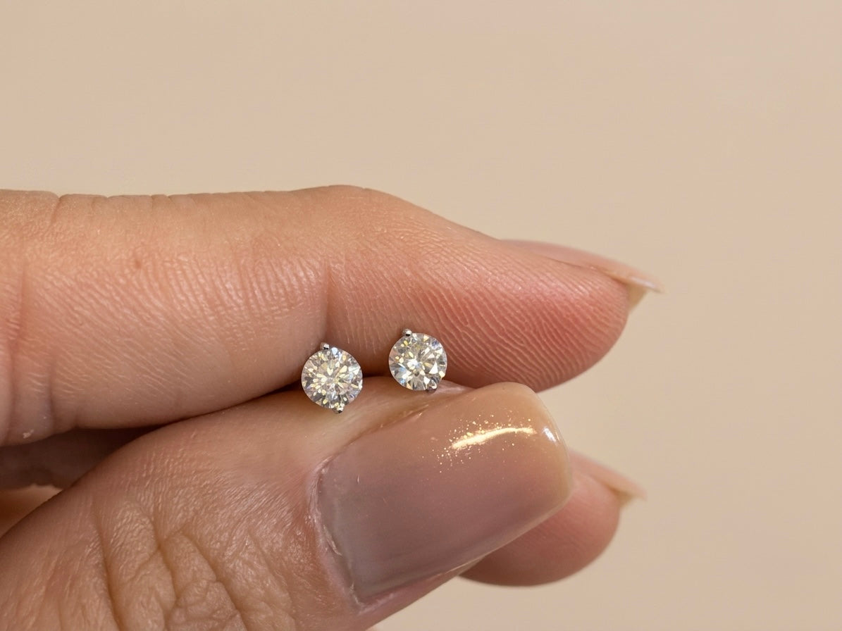 Brinco Segundo Furo 4mm Moissanite