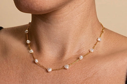 Choker Coração Pérolas Banhada a Ouro