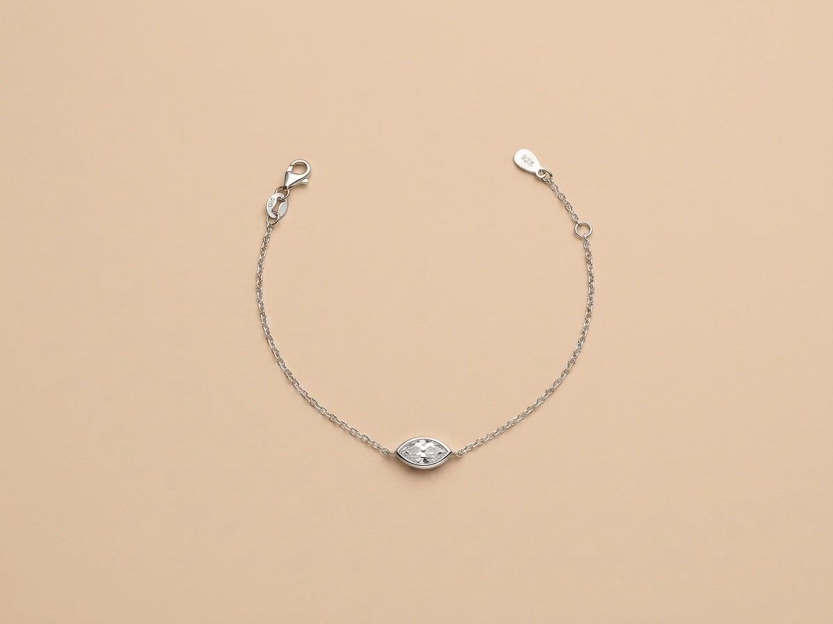 Pulseira com Zircônia Navete em Prata 925