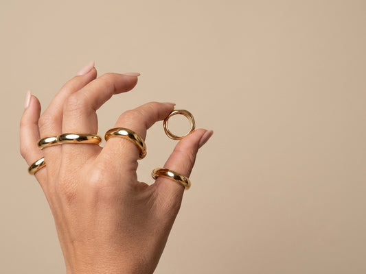 Anel com Zircônia Banhado a Ouro