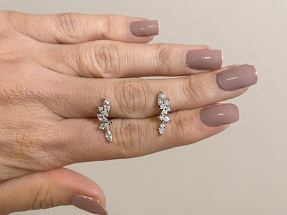 Brinco Ear Cuff Cravejado em Prata 925