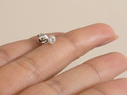 Brinco Segundo Furo 4mm Moissanite