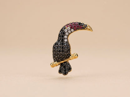 Brinco Tucano Cravejado Banhado a Ouro