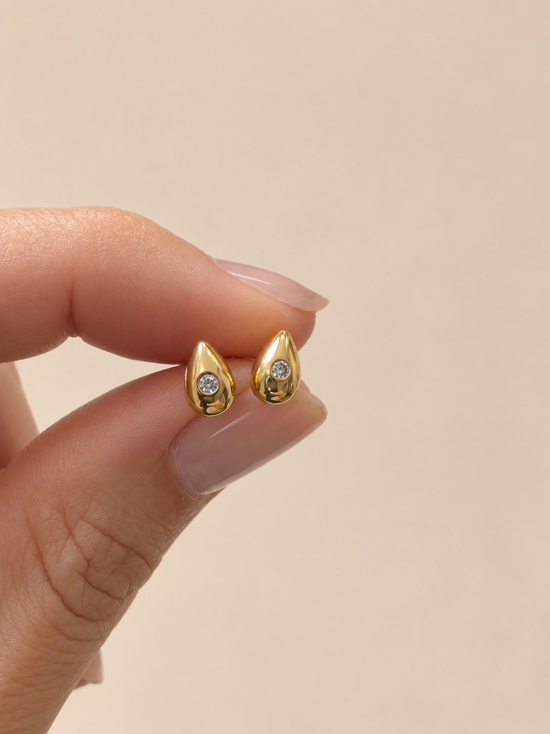 Brinco Gota com Zirconia
