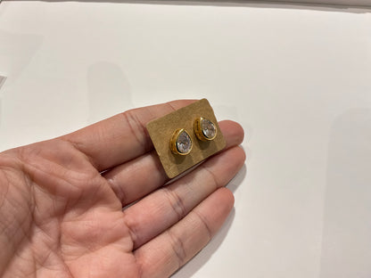 Brinco Gota com Zircônia